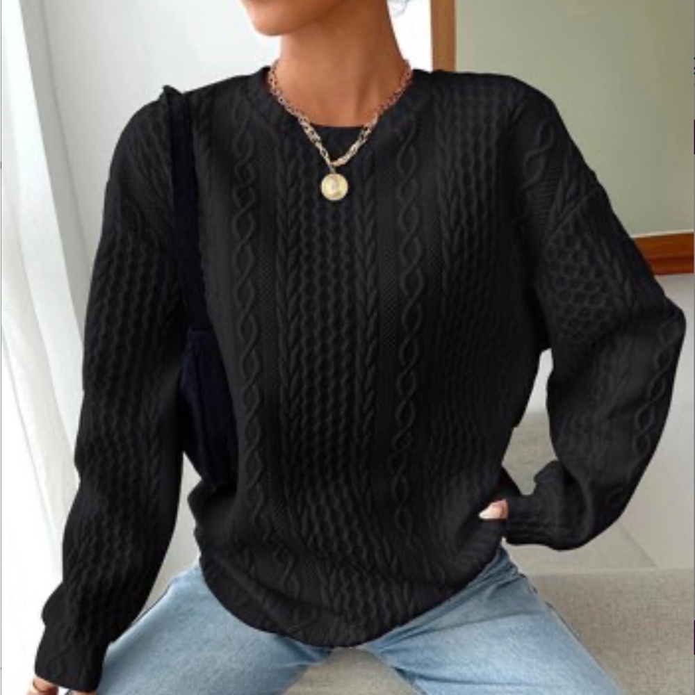 NWT Cable Knit Sweatshirt